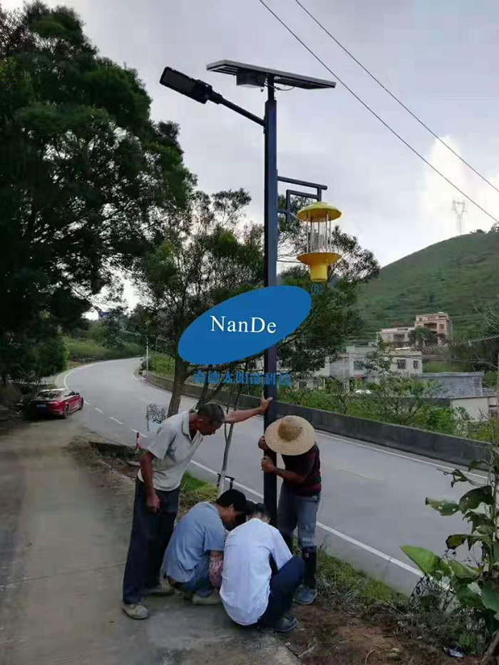 太陽(yáng)能路燈 新農(nóng)村太陽(yáng)能路燈 南德太陽(yáng)能路燈廠家