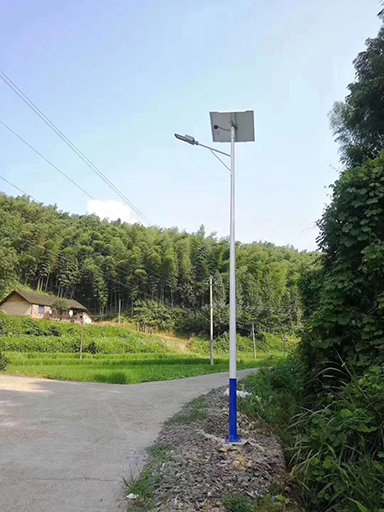 照亮了，廣西全州縣才灣鎮(zhèn)南德太陽能路燈